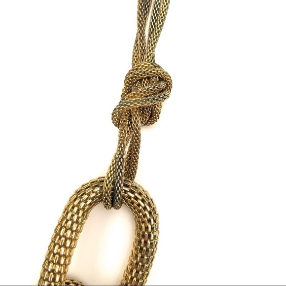 𝅺Gold Large Link Necklace - Picture 4 of 7